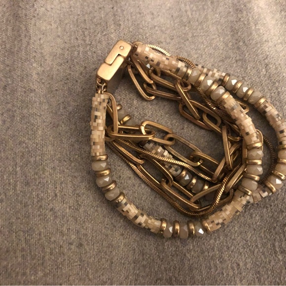 STUNNING STAND OUT LAYERED BRACELET - Picture 5 of 7